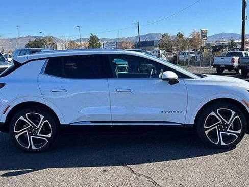 New 2026 Chevrolet Equinox EV LT w/ Convenience Package II image 4