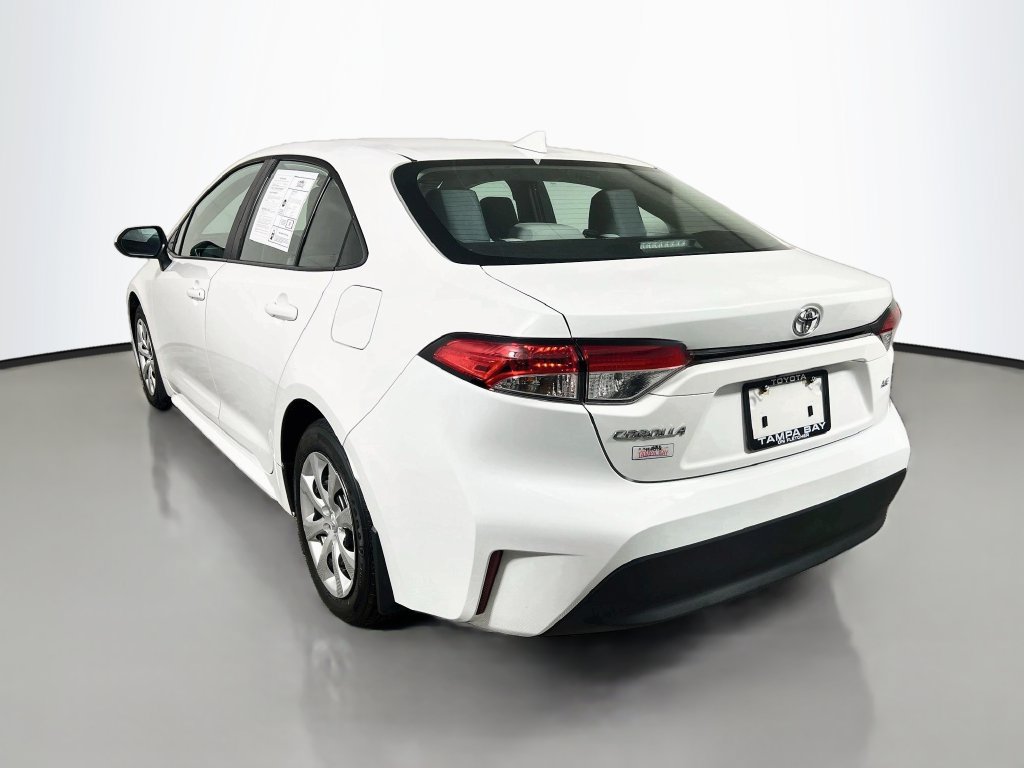 Used 2025 Toyota Corolla LE FWD image 5