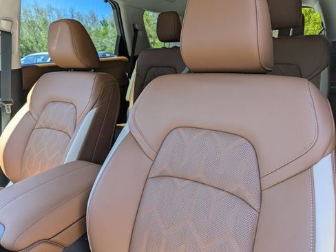 New 2026 Nissan Pathfinder Platinum w/ Cargo Package FWD image 23