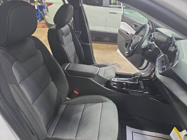 New 2026 Chevrolet Trax LT w/ Driver Confidence Package FWD image 13