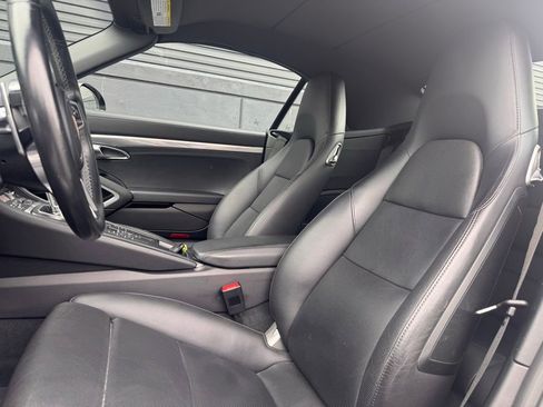 Certified 2018 Porsche 911 Cabriolet image 5