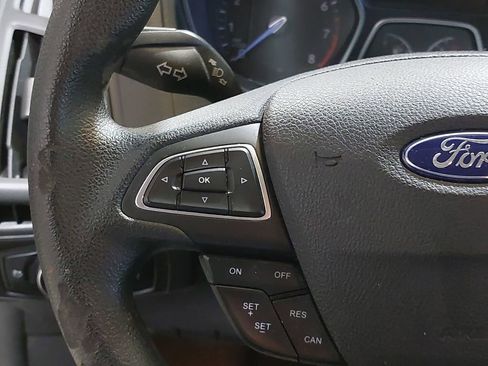 Used 2016 Ford Focus SE FWD image 16