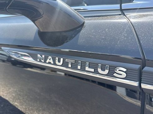 Certified 2023 Lincoln Nautilus Reserve AWD/4WD image 9