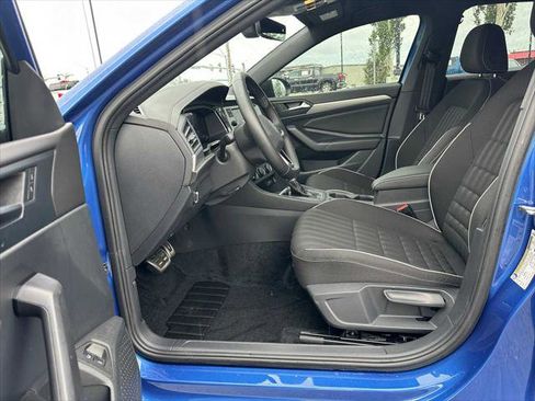 Used 2024 Volkswagen Jetta Sport image 20