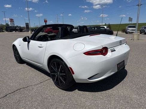 Used 2024 MAZDA MX-5 Miata Grand Touring RWD image 8