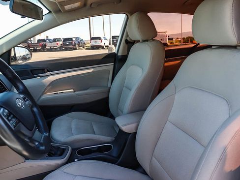 Used 2017 Hyundai Elantra SE w/ SE A/T Tech Package 03 image 25
