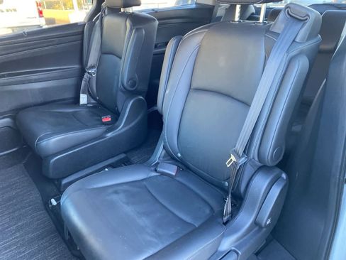 Used 2023 Honda Odyssey Touring image 13