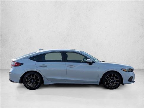 Used 2022 Honda Civic Sport Touring image 4