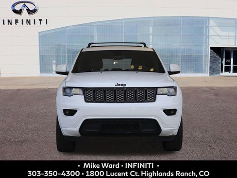 Used 2018 Jeep Grand Cherokee Altitude AWD/4WD image 9