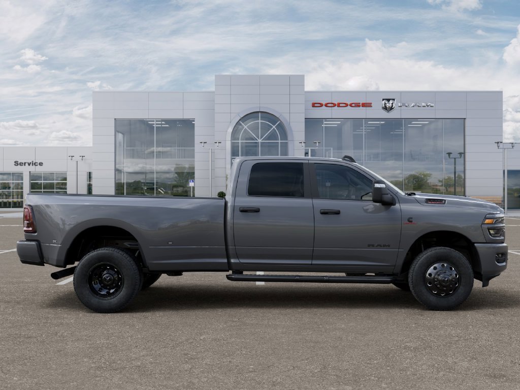 New 2027 RAM 3500 Big Horn AWD/4WD image 21