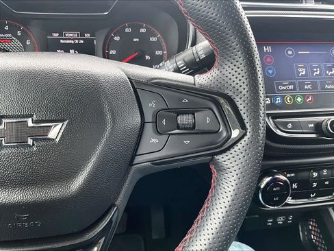 Used 2023 Chevrolet TrailBlazer RS w/ Convenience Package image 23