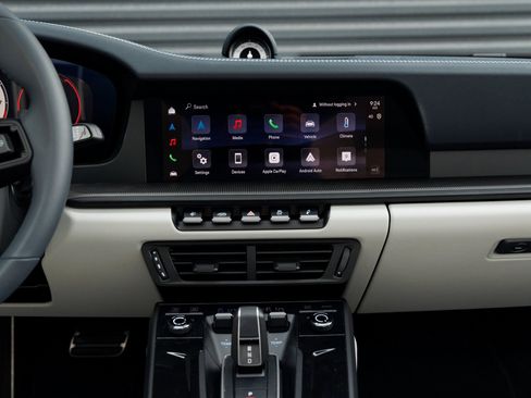 Certified 2026 Porsche 911 Targa 4 GTS image 27