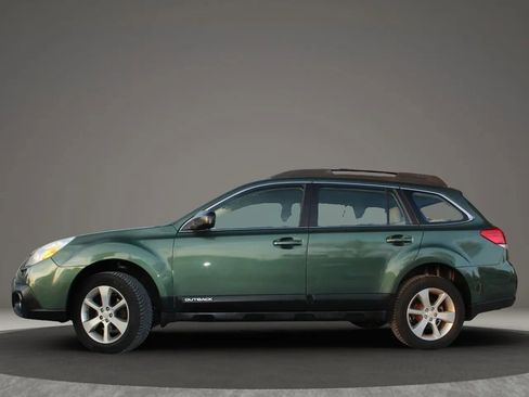 Used 2014 Subaru Outback 2.5i w/ Alloy Wheel Package image 2