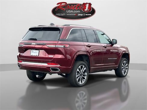 Used 2023 Jeep Grand Cherokee Overland w/ Luxury Tech Group IV image 4