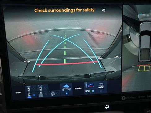 Used 2024 Toyota Tundra Platinum image 32