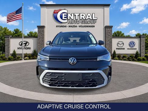 Used 2025 Volkswagen Taos S AWD/4WD image 2