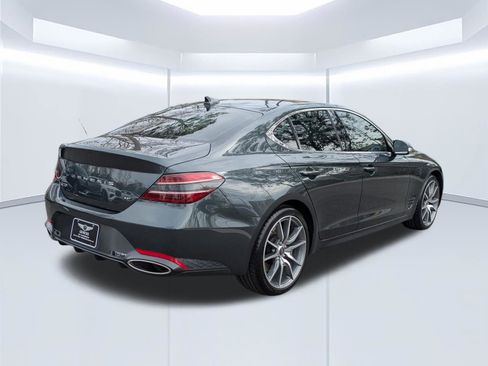 Used 2023 Genesis G70 3.3T RWD image 4