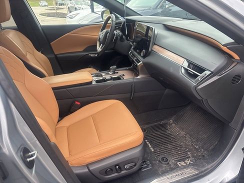 Used 2025 Lexus RX 350 Premium w/ Convenience Package image 23