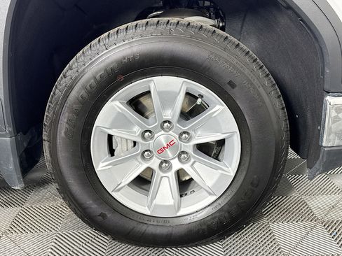 Used 2023 GMC Sierra 1500 SLE image 29