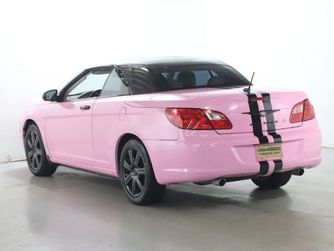 Used 2010 Chrysler Sebring Limited image 5