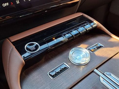New 2026 Lincoln Navigator Reserve AWD/4WD image 14