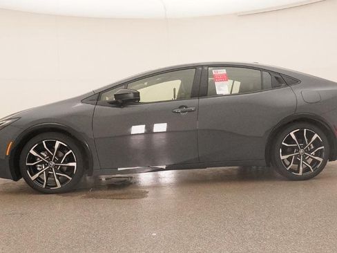 New 2026 Toyota Prius Plug-In Hybrid FWD image 38