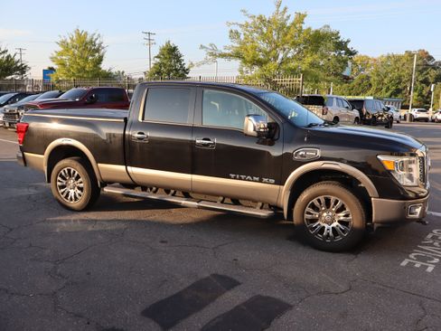 Used 2016 Nissan Titan Platinum Reserve AWD/4WD image 22