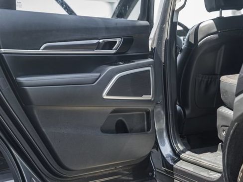 Used 2024 Kia Telluride S AWD/4WD image 42
