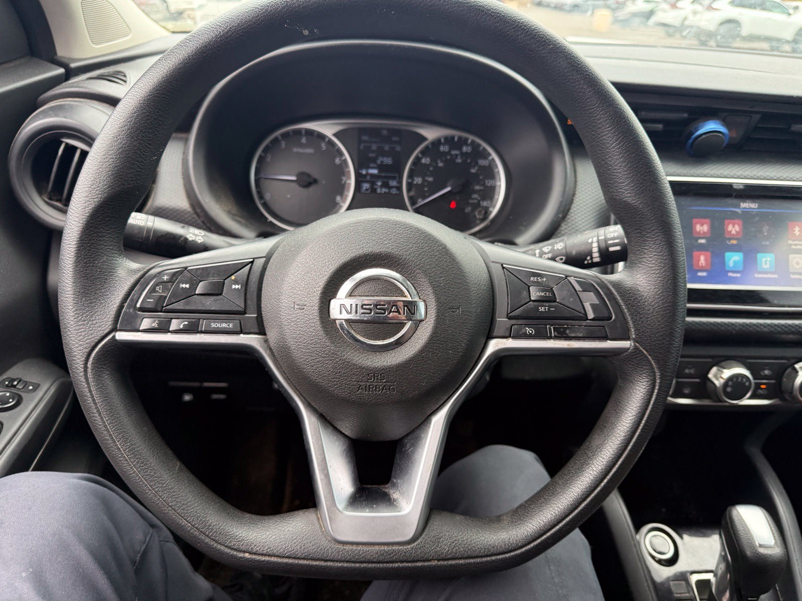 Used 2021 Nissan Kicks S FWD image 8