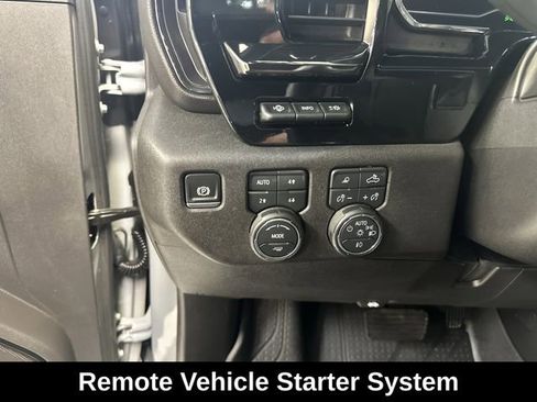 Used 2025 Chevrolet Silverado 2500 ZR2 w/ Technology Package AWD/4WD image 23