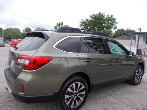 Used 2015 Subaru Outback 2.5i Limited AWD/4WD image 3