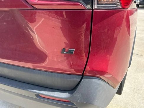 Used 2023 Toyota RAV4 LE FWD image 4