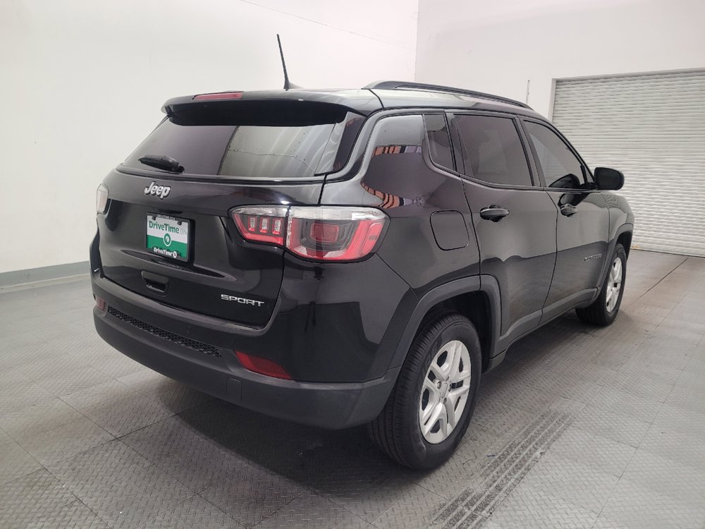 Used 2018 Jeep Compass Sport w/ Tech Group FWD image 9
