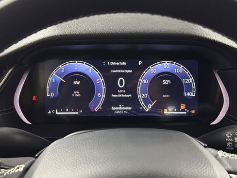 Used 2023 Jeep Grand Cherokee Laredo w/ Luxury Tech Group I image 17