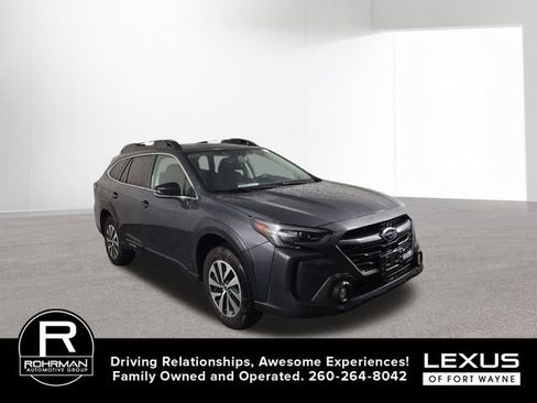 Used 2023 Subaru Outback Premium AWD/4WD image 4