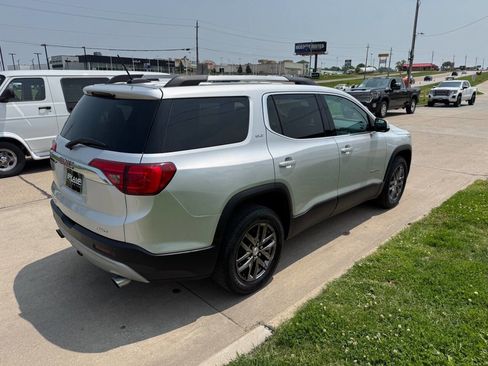 Used 2017 GMC Acadia SLT image 5