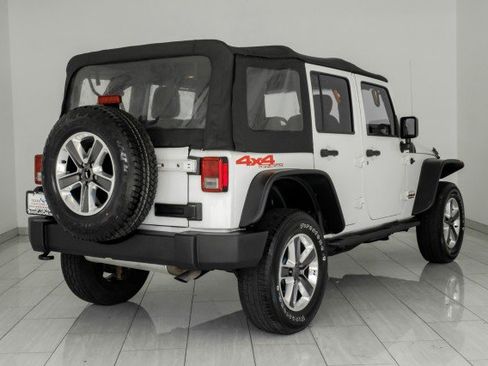 Used 2017 Jeep Wrangler Unlimited Sport AWD/4WD image 6