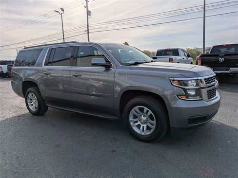Used 2020 Chevrolet Suburban LT AWD/4WD image 7