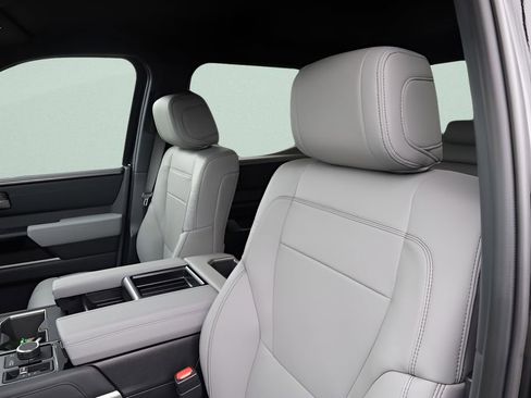 New 2026 Toyota Tundra Limited AWD/4WD image 8