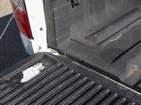 Used 2018 Nissan Titan PRO-4X AWD/4WD image 9