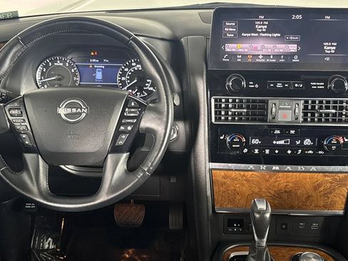 Used 2024 Nissan Armada SL w/ Captain's Chairs Package AWD/4WD image 11