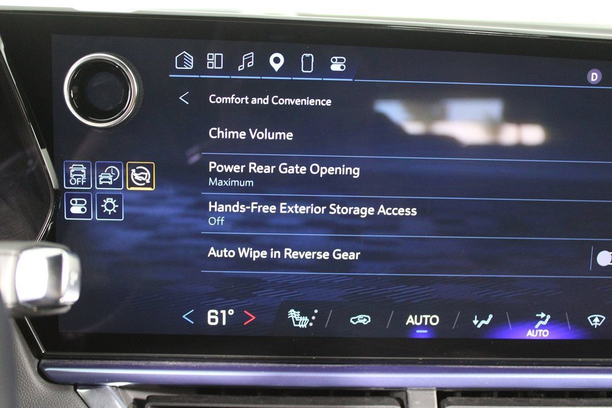 Used 2024 Chevrolet Equinox EV LT w/ LPO, All-Weather Mat Package FWD image 18
