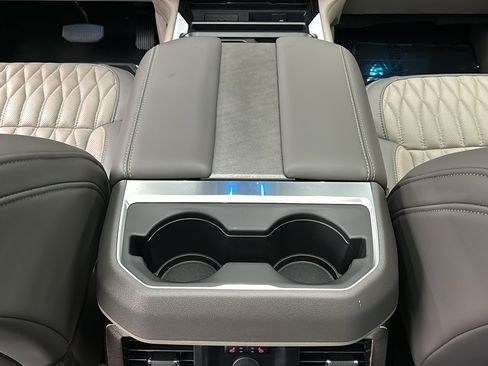 Used 2026 Ford F450 Platinum w/ Platinum Plus Package image 39