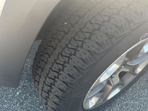 Used 2019 Jeep Cherokee Trailhawk w/ Cold Weather Group AWD/4WD image 31