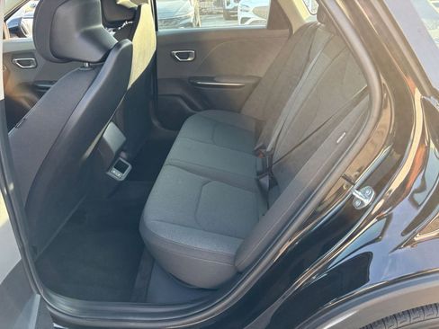 Used 2025 Kia K4 LXS image 24