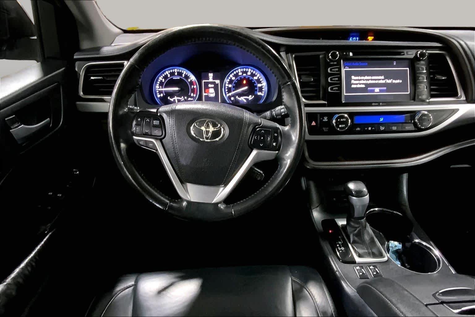 Used 2015 Toyota Highlander XLE AWD/4WD image 6