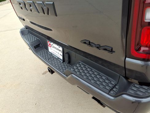 Used 2025 RAM 1500 Big Horn AWD/4WD image 32