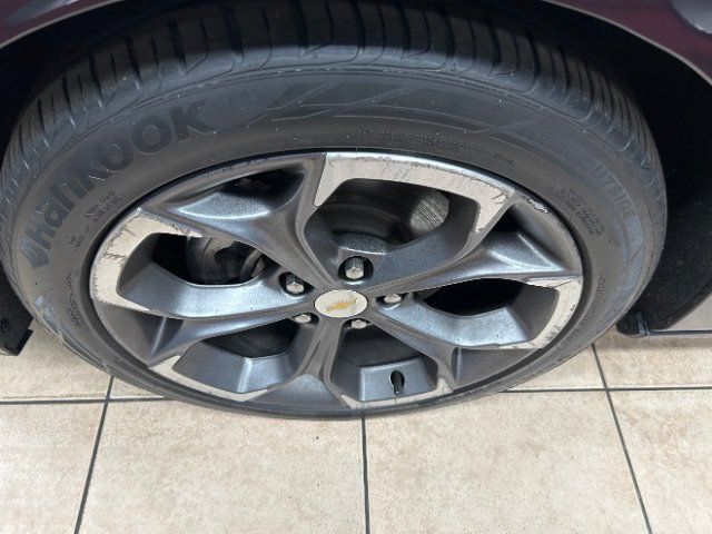 Used 2023 Chevrolet Malibu LT FWD image 19