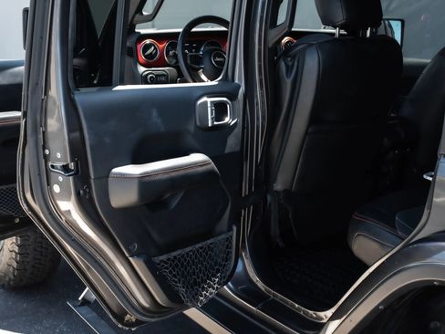 Used 2018 Jeep Wrangler Unlimited Rubicon w/ Dual Top Group image 20