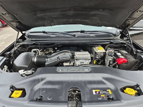Used 2022 Jeep Wagoneer Series I w/ Premium Group I AWD/4WD image 19